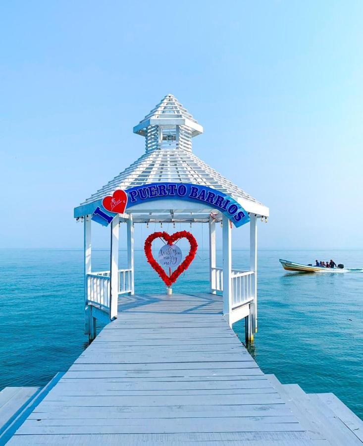 Restaurante Y Hotel “La Pesca” Puerto Barrios Dış mekan fotoğraf
