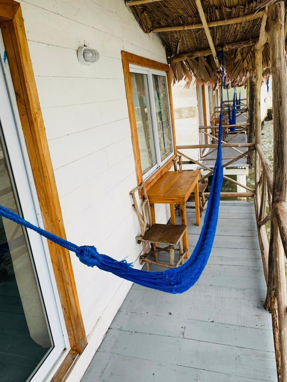 Restaurante Y Hotel “La Pesca” Puerto Barrios Dış mekan fotoğraf