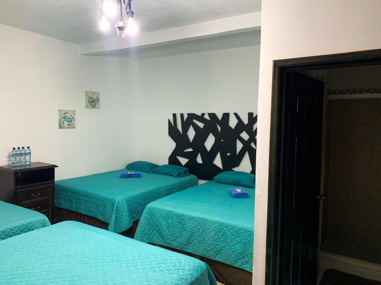 Restaurante Y Hotel “La Pesca” Puerto Barrios Dış mekan fotoğraf